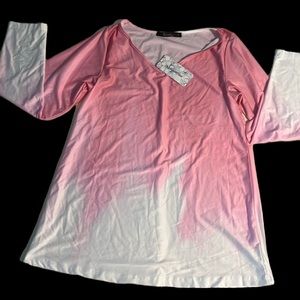 🟡2/$15⭐️Sakurafina pink and white shirt